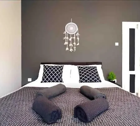 Cihangir House Стамбул