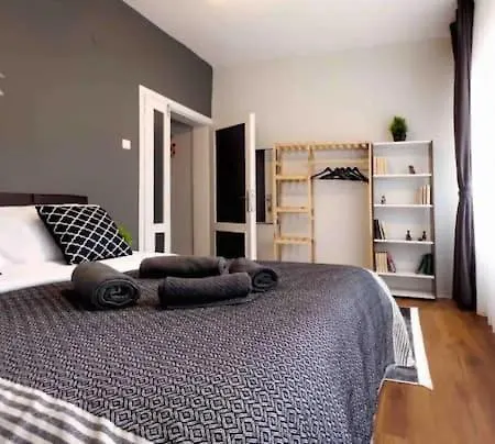Cihangir House Стамбул
